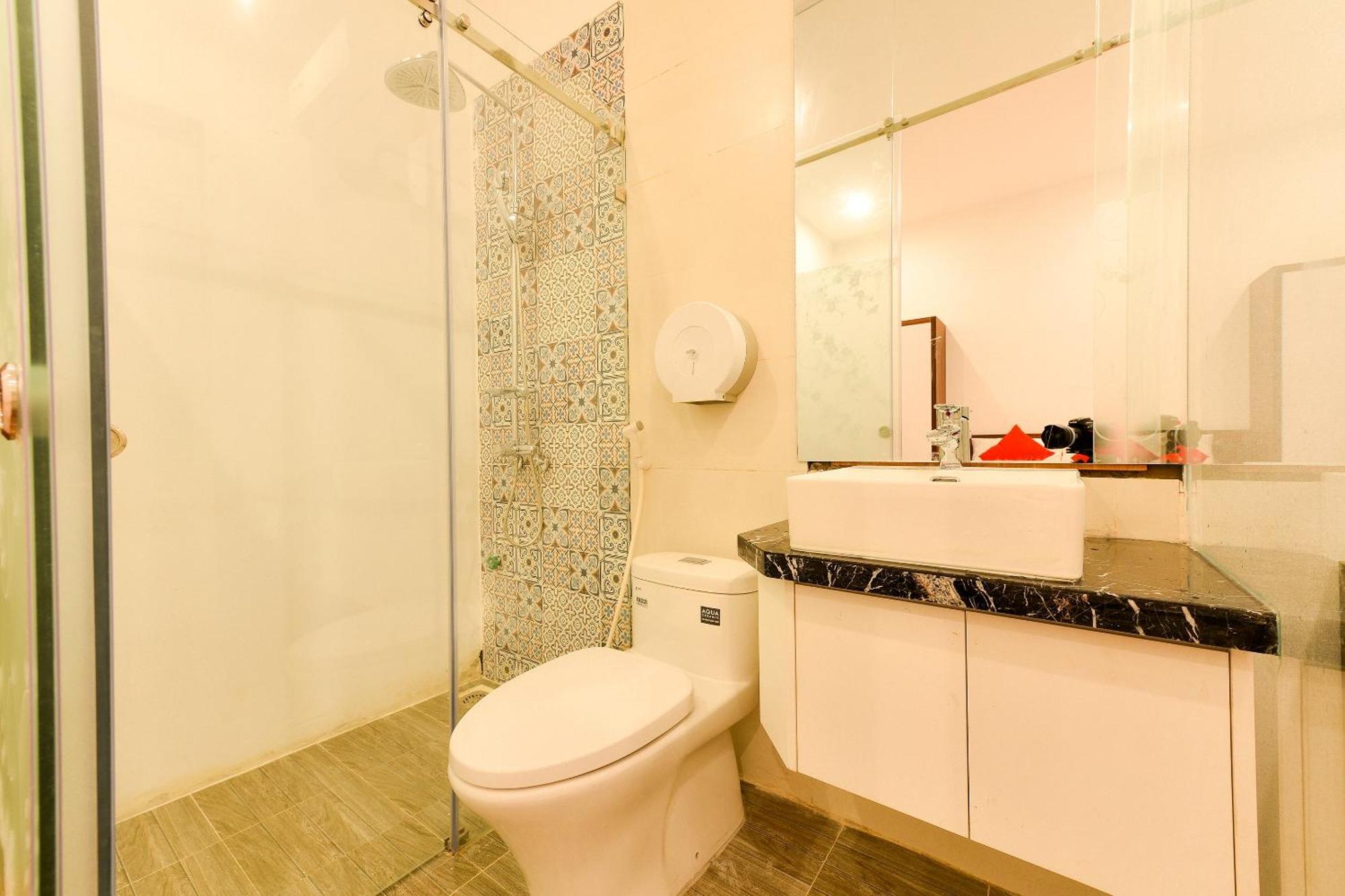 Oyo 317 Kim Cuong Hotel 2 Hanoi Dış mekan fotoğraf